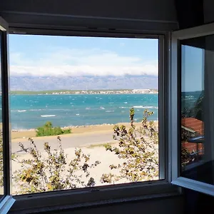 Aurora Apartments-nin- 25m To The Beach Apartment
