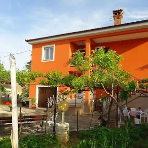 apartment-parenzana-buje.in-istria.net/